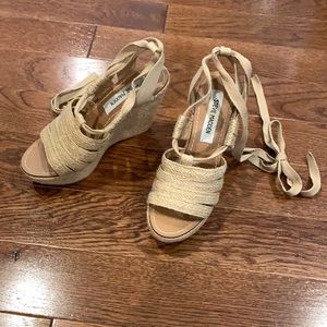 Steve Madden Raffia wrap up wedges size 6